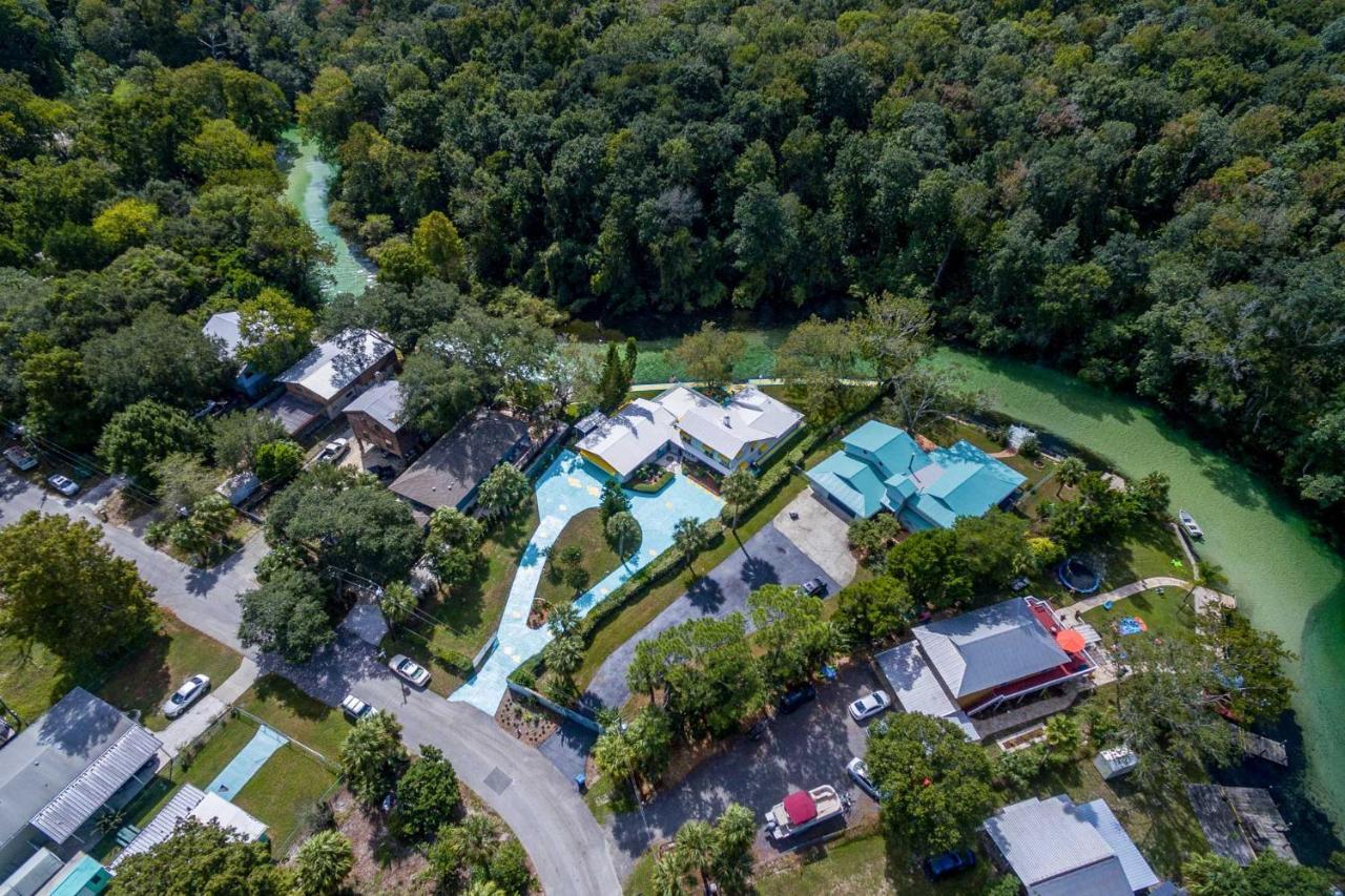 Pams Mermaid House With Riverfront Yard And Lanai! Apartment Уики Уочи Екстериор снимка