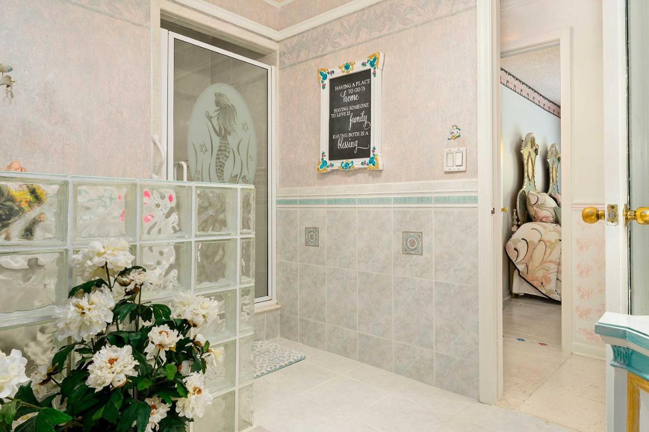 Pams Mermaid House With Riverfront Yard And Lanai! Apartment Уики Уочи Екстериор снимка
