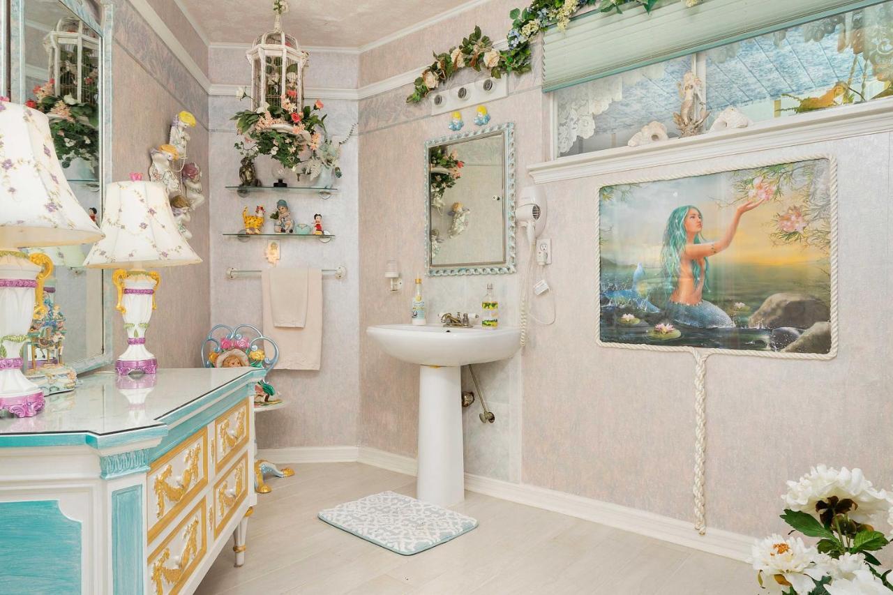 Pams Mermaid House With Riverfront Yard And Lanai! Apartment Уики Уочи Екстериор снимка